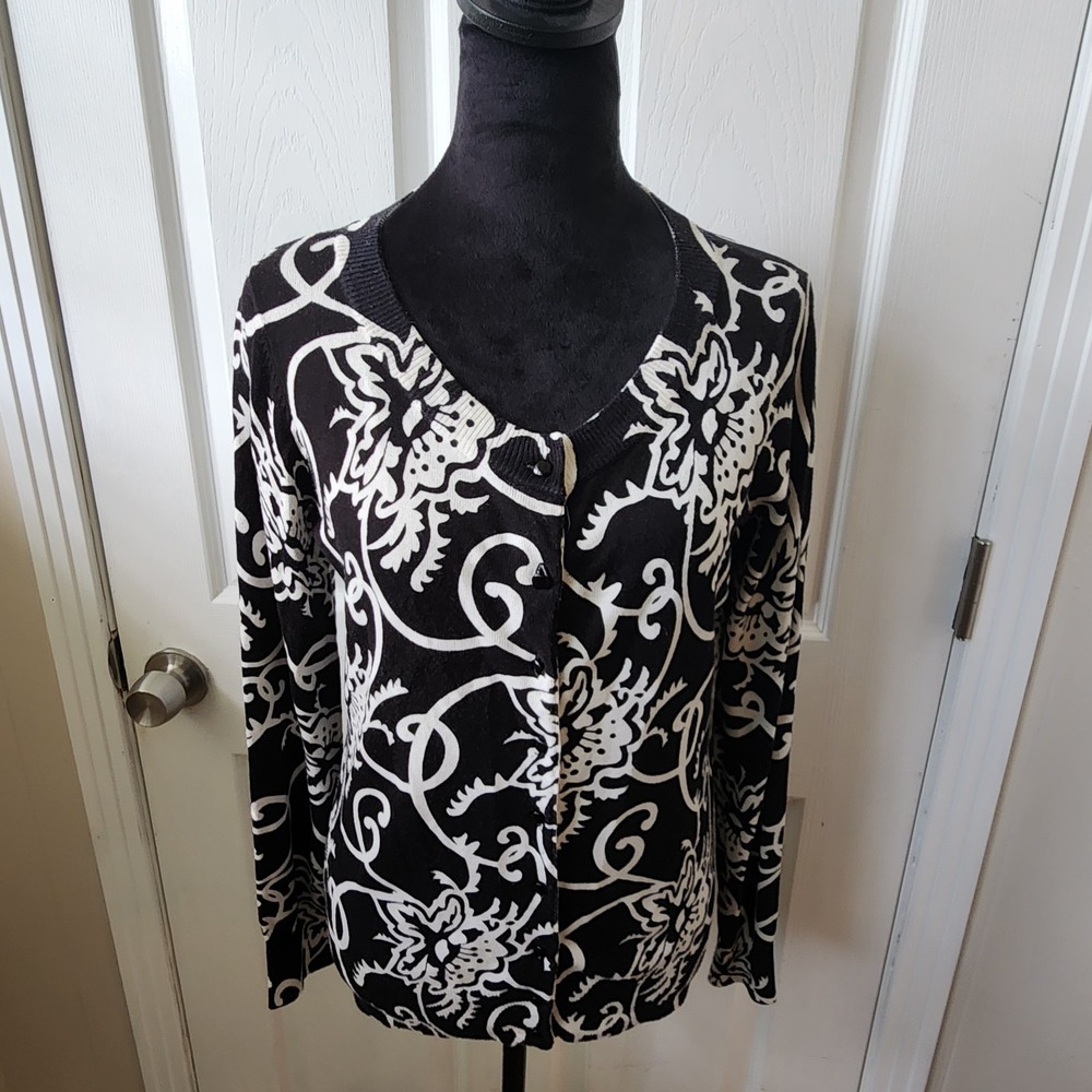 Eyn Black and White Button Front Cardigan In Size Small